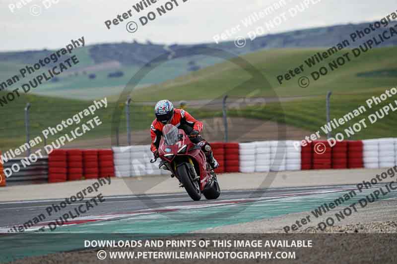 cadwell no limits trackday;cadwell park;cadwell park photographs;cadwell trackday photographs;enduro digital images;event digital images;eventdigitalimages;navarra;no limits trackdays;peter wileman photography;racing digital images;trackday digital images;trackday photos